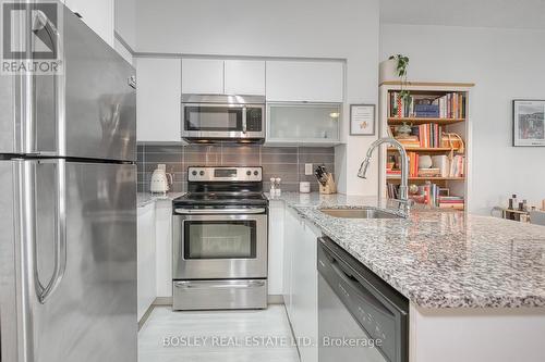 802 - 150 East Liberty Street, Toronto, ON - Indoor Photo Showing Kitchen With Upgraded Kitchen