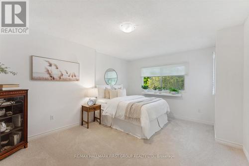 1041 Rathmore Crescent, Pickering, ON - Indoor Photo Showing Bedroom