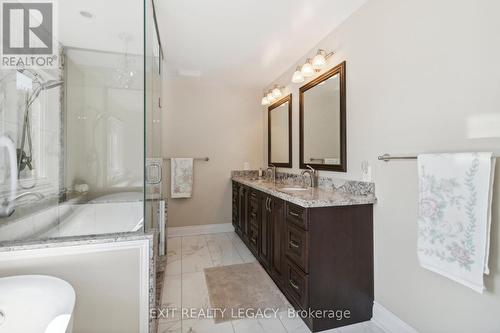 8 Northgate Crescent, Richmond Hill, ON - Indoor Photo Showing Bathroom