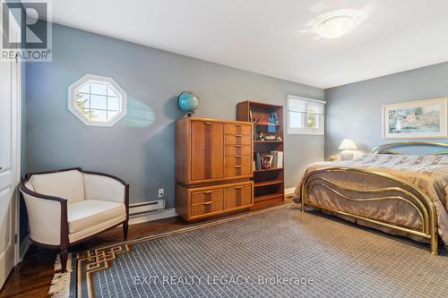 8 Northgate Crescent, Richmond Hill, ON - Indoor Photo Showing Bedroom