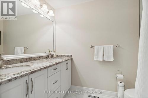 8 Northgate Crescent, Richmond Hill, ON - Indoor Photo Showing Bathroom