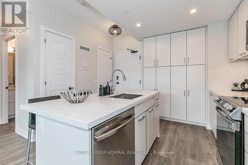 301 - 415 Sea Ray Avenue, Innisfil, ON - Indoor Photo Showing Kitchen With Upgraded Kitchen