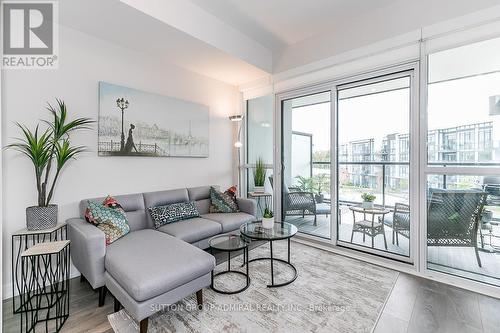 301 - 415 Sea Ray Avenue, Innisfil, ON - Indoor Photo Showing Living Room