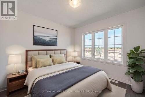 70 West Oak Trail, Barrie, ON - Indoor Photo Showing Bedroom