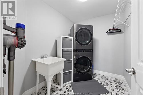 202 Spring Street, Belle River, ON - Indoor Photo Showing Laundry Room