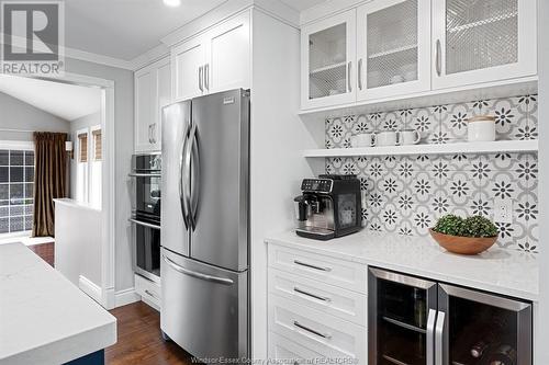 1577 St. Gabriel Crescent, Windsor, ON - Indoor Photo Showing Kitchen With Stainless Steel Kitchen