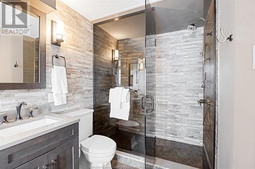 1577 St. Gabriel Crescent, Windsor, ON - Indoor Photo Showing Bathroom