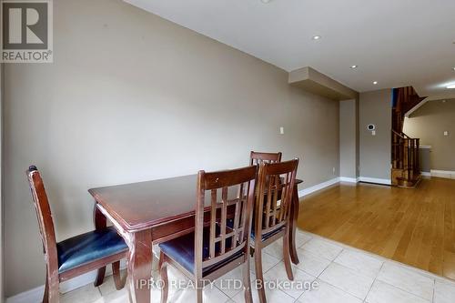 5426 Sweetgrass Gate, Mississauga, ON - Indoor Photo Showing Other Room