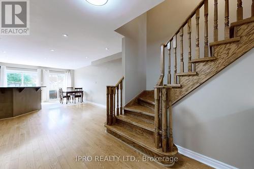 5426 Sweetgrass Gate, Mississauga, ON - Indoor Photo Showing Other Room