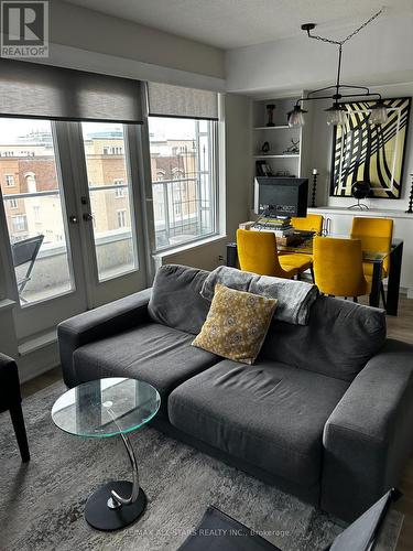 510 - 59 East Liberty Street, Toronto, ON - Indoor Photo Showing Living Room