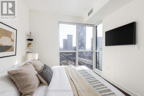 1608 - 1 The Esplanade, Toronto, ON - Indoor Photo Showing Bedroom