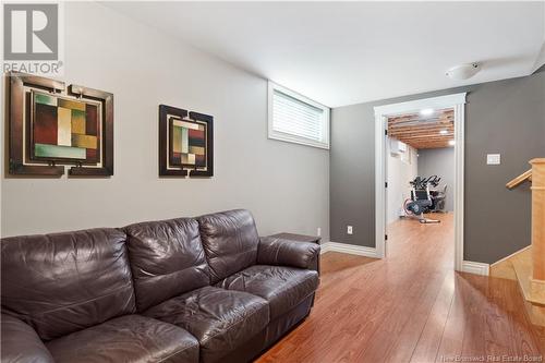 91 Larochelle, Dieppe, NB - Indoor Photo Showing Living Room