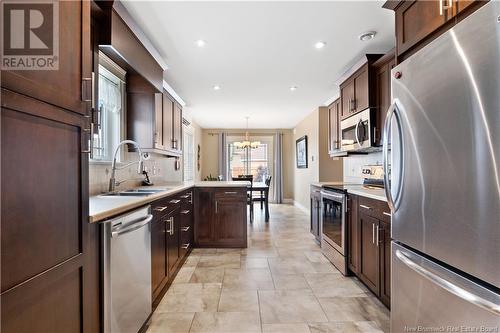 91 Larochelle, Dieppe, NB - Indoor Photo Showing Kitchen With Stainless Steel Kitchen With Double Sink With Upgraded Kitchen