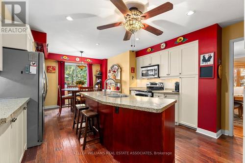 39 Maplewood Road, Mississauga, ON - Indoor Photo Showing Kitchen With Double Sink