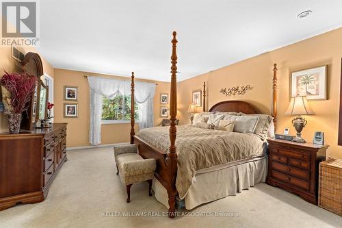 39 Maplewood Road, Mississauga, ON - Indoor Photo Showing Bedroom