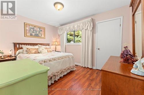 39 Maplewood Road, Mississauga, ON - Indoor Photo Showing Bedroom