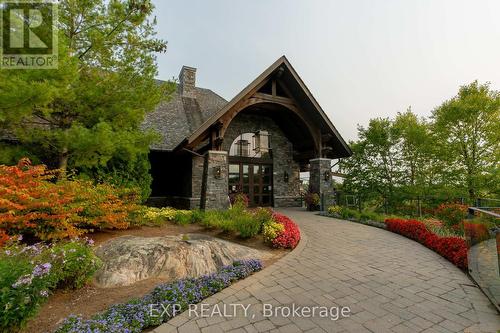 102 - 120 Carrick Trail, Gravenhurst, ON - Outdoor