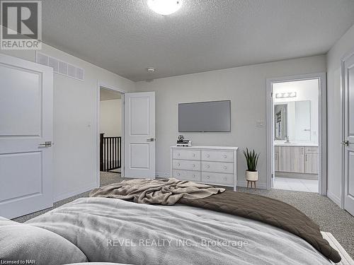 29 - 520 Grey Street, Brantford, ON - Indoor Photo Showing Bedroom