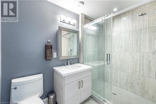 1083 Beach Boulevard, Hamilton, ON - Indoor Photo Showing Bathroom