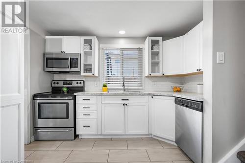 169 Pinedale Drive, Kitchener, ON - Indoor Photo Showing Kitchen