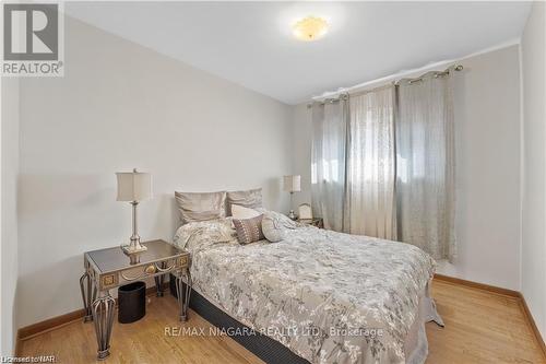 10 Sikorski Avenue, St. Catharines, ON - Indoor Photo Showing Bedroom