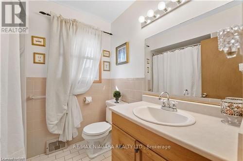 10 Sikorski Avenue, St. Catharines, ON - Indoor Photo Showing Bathroom