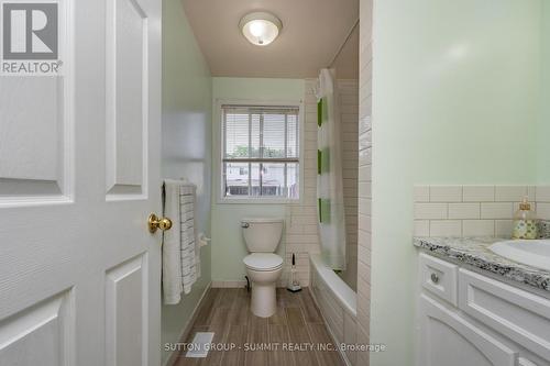 235 Elmira Road S, Guelph, ON - Indoor Photo Showing Bathroom