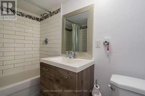 235 Elmira Road S, Guelph, ON - Indoor Photo Showing Bathroom