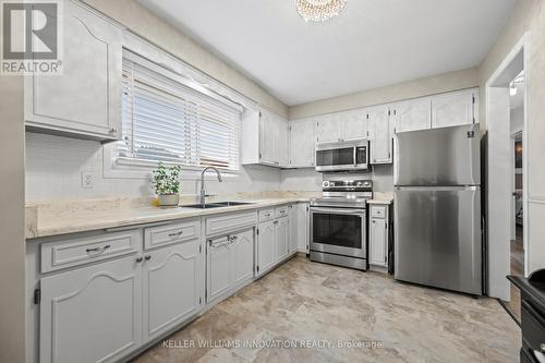 31 Mark Crescent, Cambridge, ON - Indoor Photo Showing Kitchen