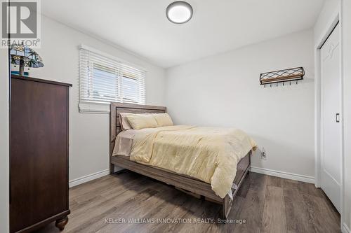 31 Mark Crescent, Cambridge, ON - Indoor Photo Showing Bedroom