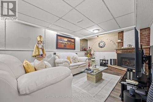 31 Mark Crescent, Cambridge, ON - Indoor Photo Showing Living Room With Fireplace