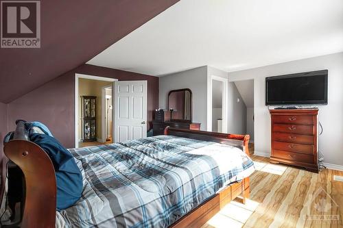 12420 Ormond Road, Winchester, ON - Indoor Photo Showing Bedroom