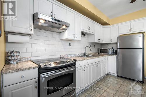 12420 Ormond Road, North Dundas, ON - Indoor Photo Showing Kitchen