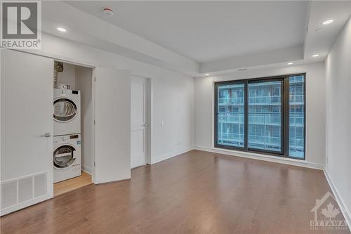 180 George Street Unit#805, Ottawa, ON - Indoor Photo Showing Laundry Room