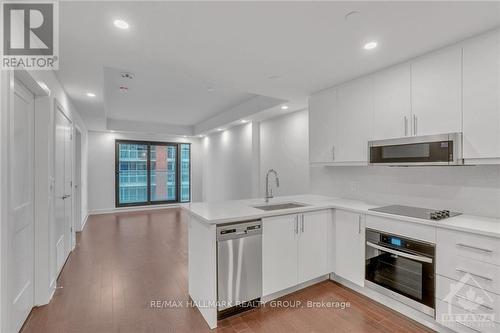 805 - 180 George Street, Ottawa, ON - Indoor Photo Showing Kitchen With Upgraded Kitchen