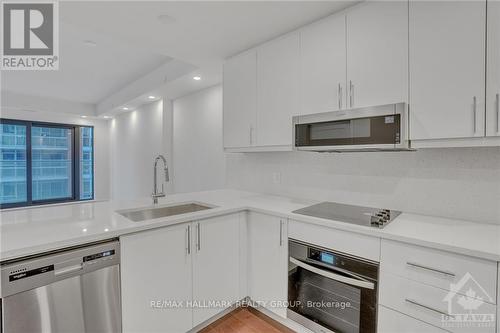 805 - 180 George Street, Ottawa, ON - Indoor Photo Showing Kitchen With Upgraded Kitchen