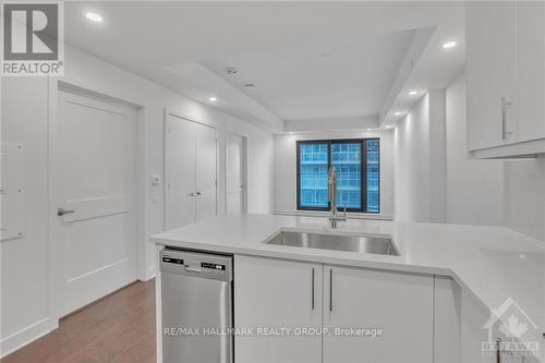 805 - 180 George Street, Ottawa, ON - Indoor Photo Showing Kitchen