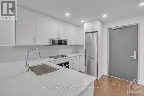 805 - 180 George Street, Ottawa, ON - Indoor Photo Showing Kitchen With Upgraded Kitchen