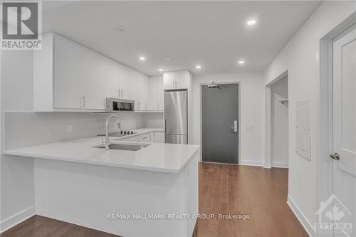 805 - 180 George Street, Ottawa, ON - Indoor Photo Showing Kitchen