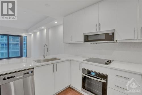 180 George Street Unit#805, Ottawa, ON - Indoor Photo Showing Kitchen With Upgraded Kitchen