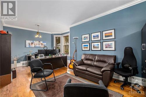 201 Plymouth Street, Ottawa, ON - Indoor Photo Showing Living Room