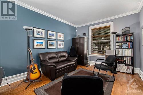 201 Plymouth Street, Ottawa, ON - Indoor Photo Showing Living Room