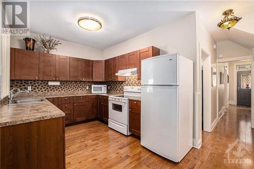 201 Plymouth Street, Ottawa, ON - Indoor Photo Showing Kitchen