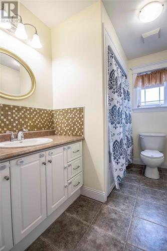 98 Macbeth Drive, St. John'S, NL - Indoor Photo Showing Bathroom