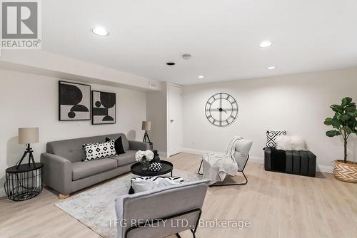 298 Waverly Street S, Oshawa (Vanier), ON - Indoor Photo Showing Living Room