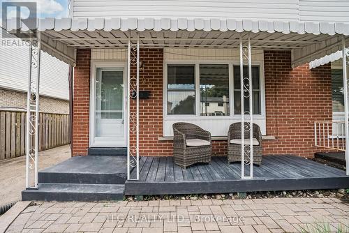 298 Waverly Street S, Oshawa (Vanier), ON - Outdoor With Deck Patio Veranda With Exterior