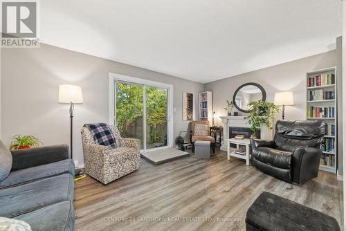 54 - G Cascade Boulevard, Belleville, ON - Indoor Photo Showing Living Room