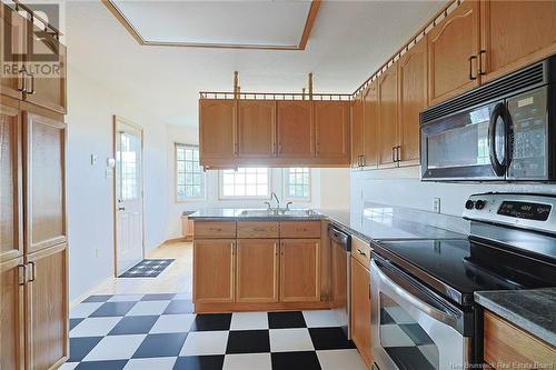 673 Douglas Avenue, Fredericton, NB - Indoor Photo Showing Kitchen