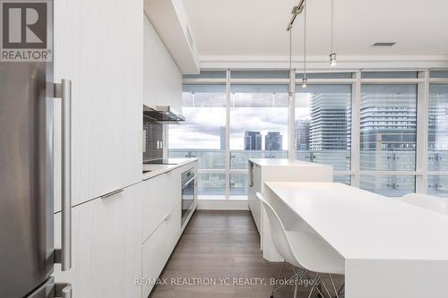 2804 - 1 Bloor Street E, Toronto, ON - Indoor Photo Showing Kitchen With Upgraded Kitchen