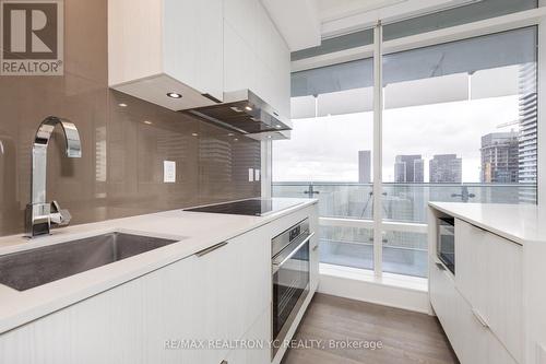 2804 - 1 Bloor Street E, Toronto, ON - Indoor Photo Showing Kitchen With Upgraded Kitchen